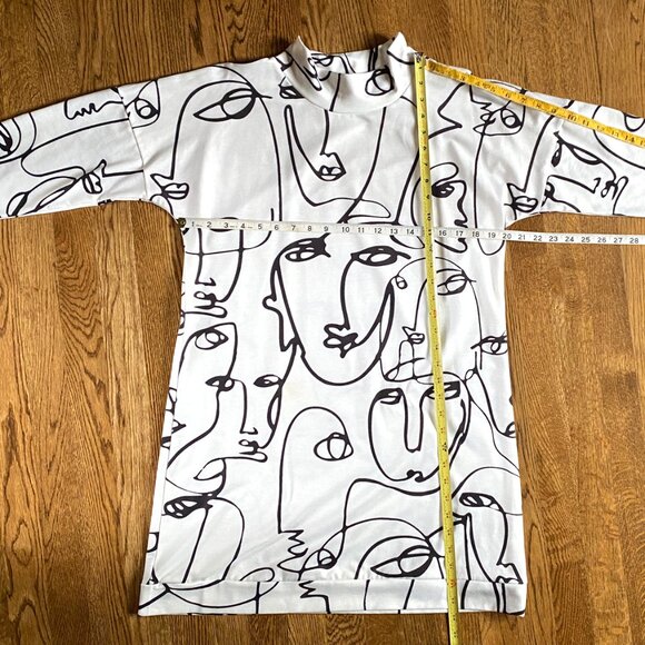 Long Sleeves Tunic Dress White with Black Line Drawing Faces Arty Whimsical - Picture 8 of 12